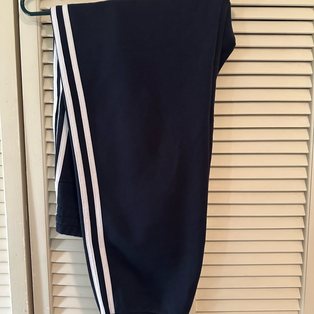 NWOT New Women’s Adidas joggers
